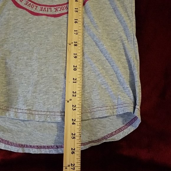 Hard Rock Cafe Live Love Rock Light Gray & Pink Logo Short Sleeve Tee Size S - Picture 5 of 7